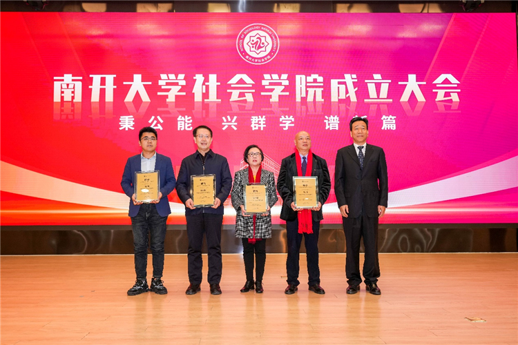 //news.rhseqing.com/pic/003/000/602/00300060240_0b8ff664.jpg
