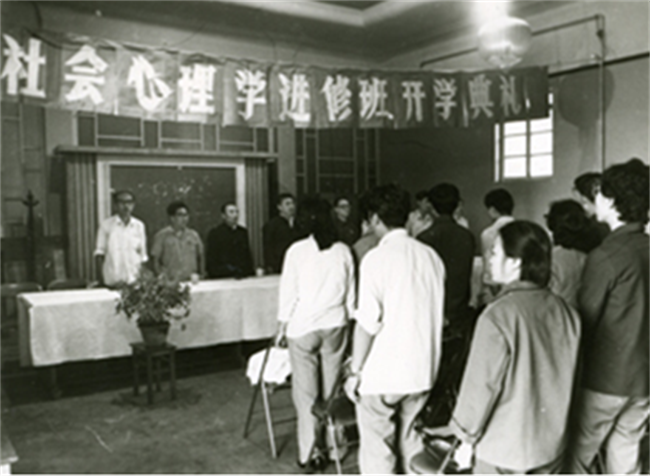 //news.rhseqing.com/pic/003/000/524/00300052477_1b118a3d.png